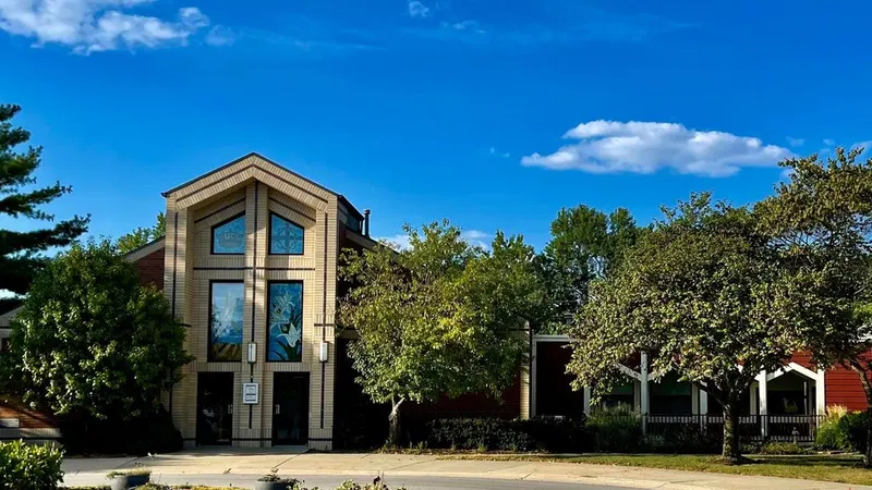 Redeemer Lutheran Church, Lawrence