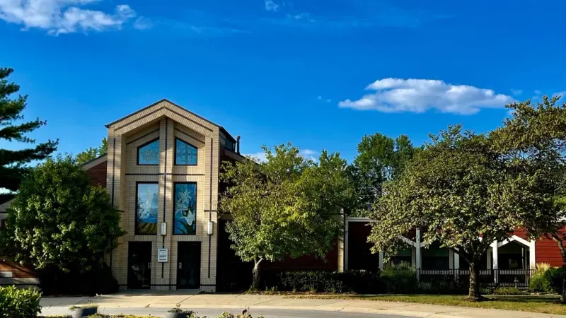 Redeemer Lutheran Church, Lawrence